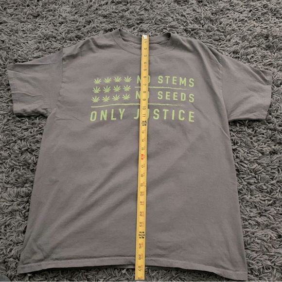 Mens MJ Tshirt Size: L - Picture 2 of 4